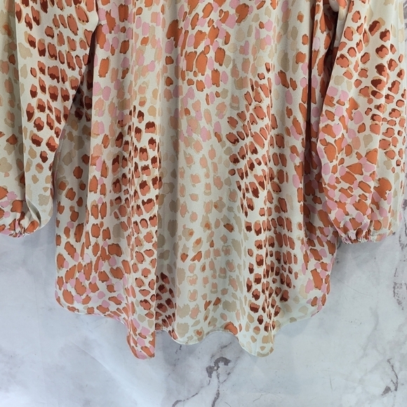 CAbi Shirt Womens Small Blouse Pink Go To Button Up Leopard Smudge 6081 - Picture 7 of 13